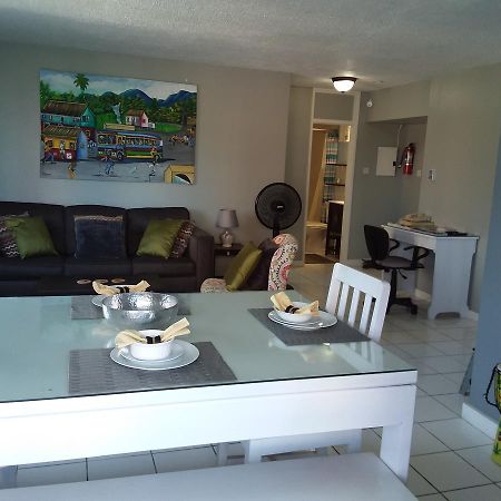 Mcfarlane'S Place Ocho Rios Luaran gambar
